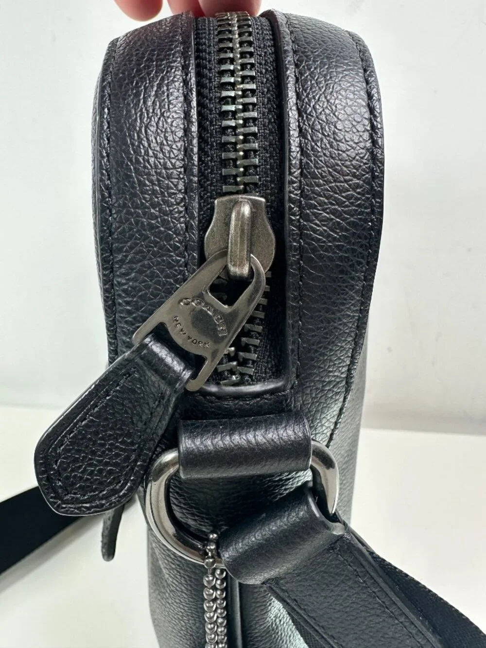 Coach Flight Messenger Crossbody Men’s Black Pebble Leather Bag C2057-F68014 EUC